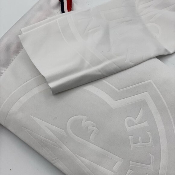 Moncler White drawstring glasses case and cleaning cloth - Picture 3 of 4